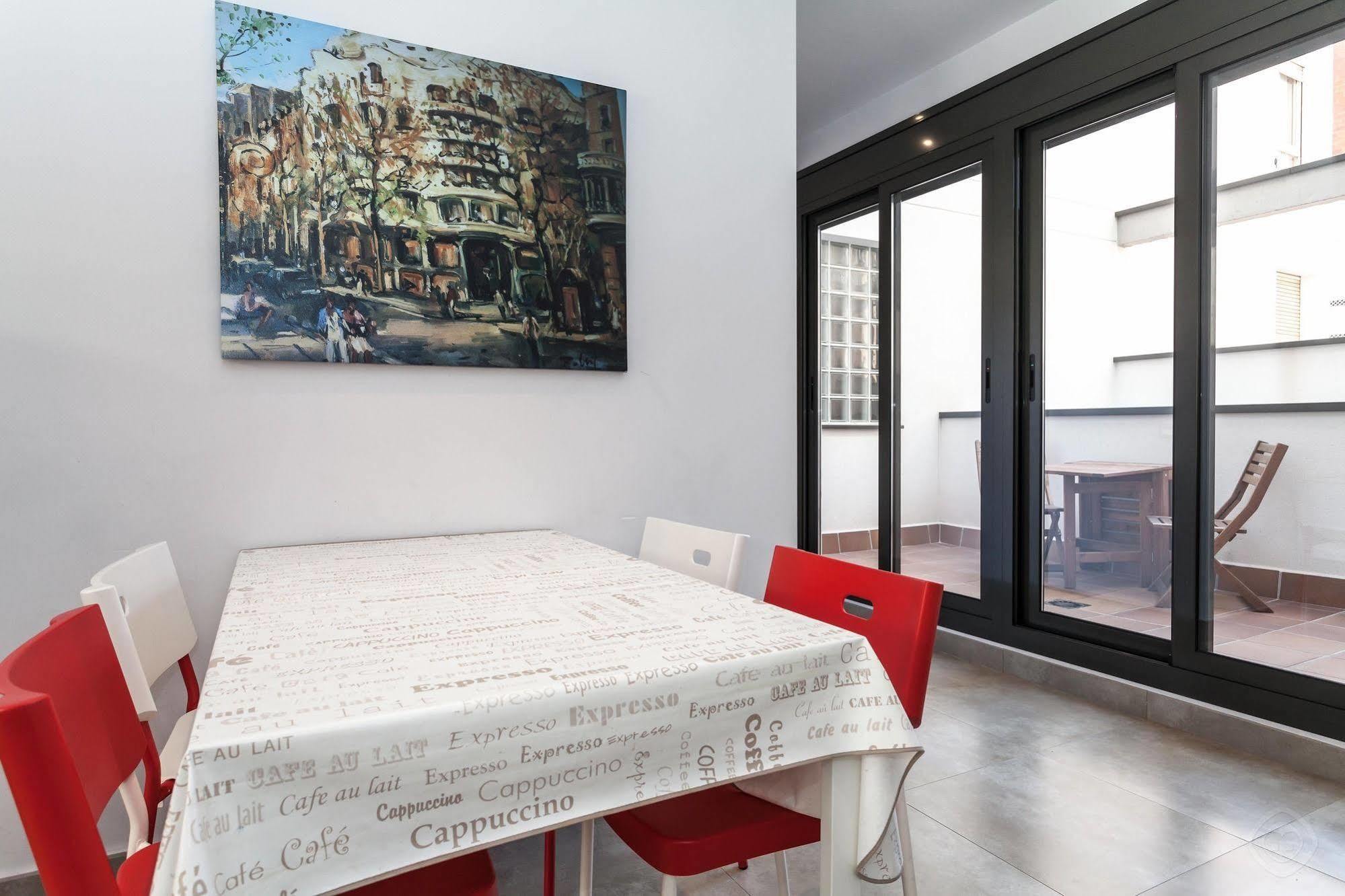 Via Augusta Apartment *